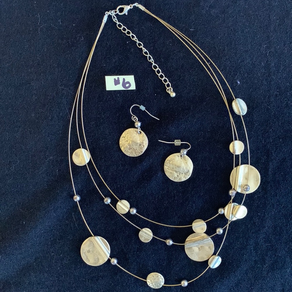 Unique gold color hammered necklace, earring set. Make me an offer.